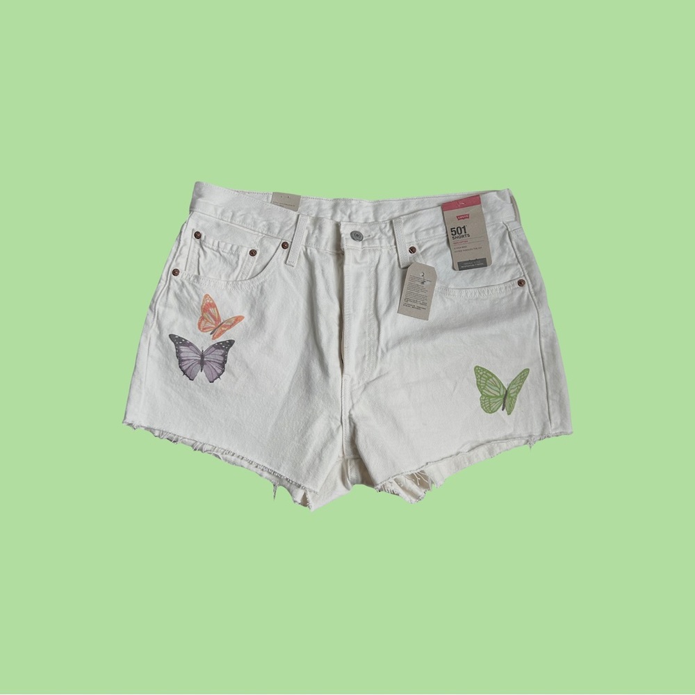 501 Ivory Butterly Levi Shorts